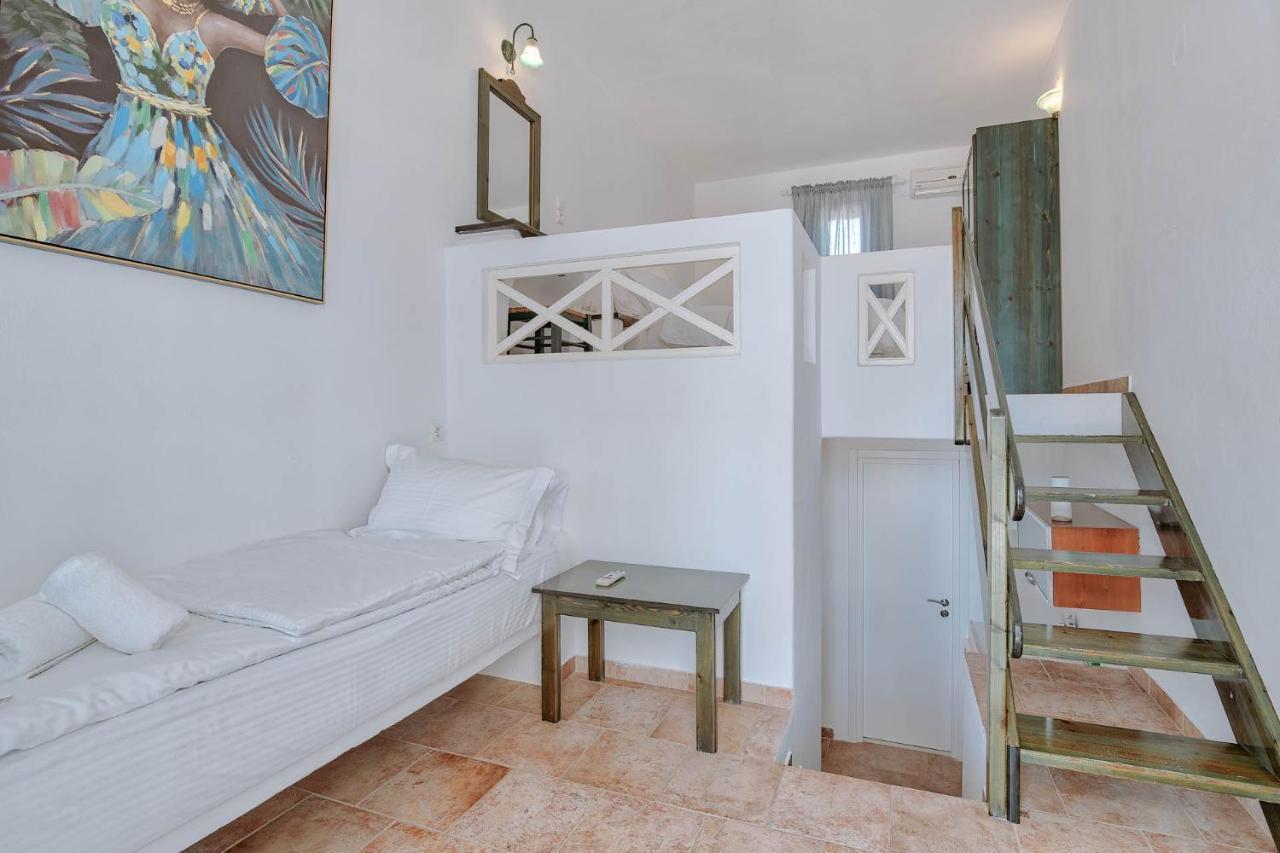 Palm Heaven Boutique Apartments Antiparos Exterior photo