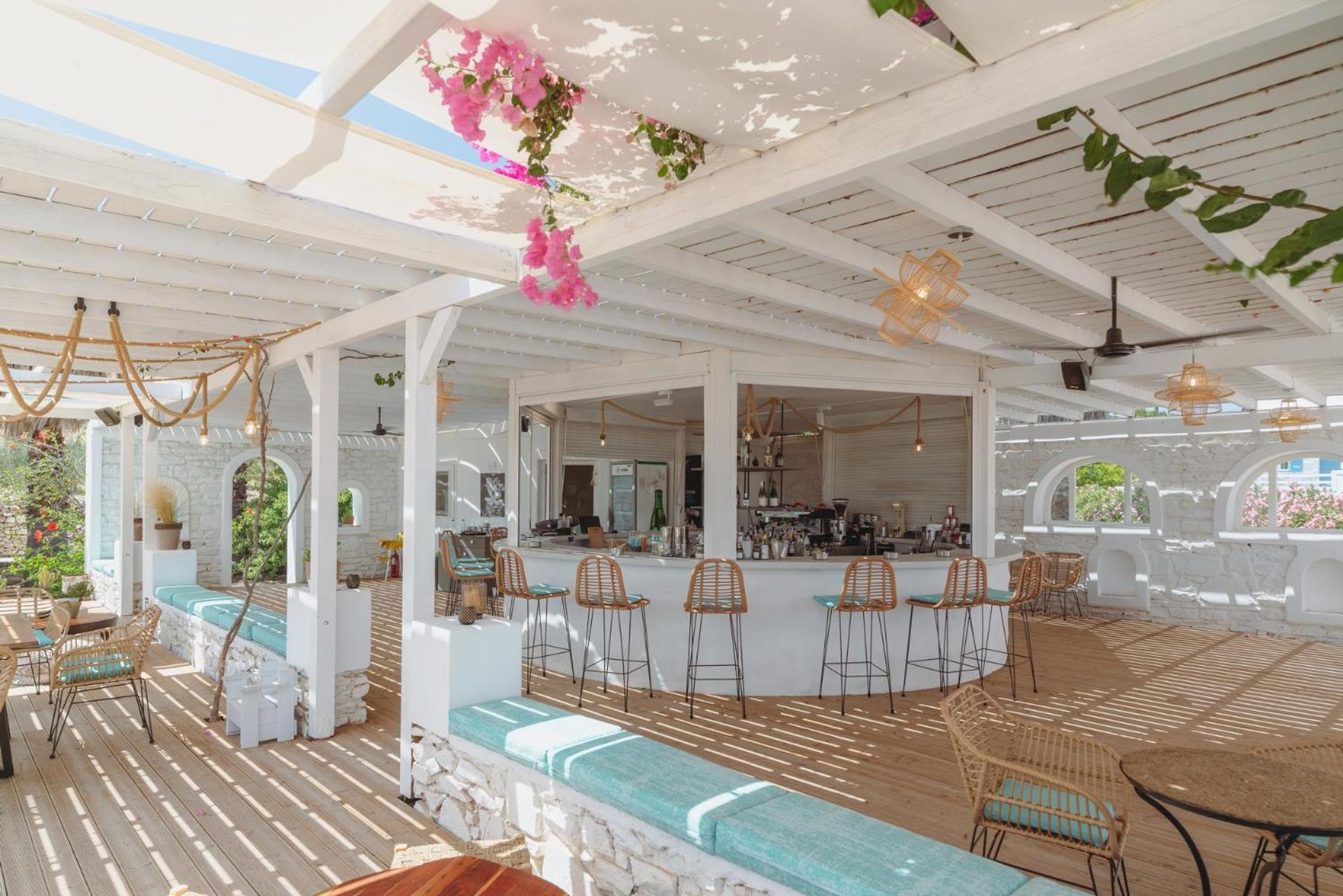 Palm Heaven Boutique Apartments Antiparos Exterior photo
