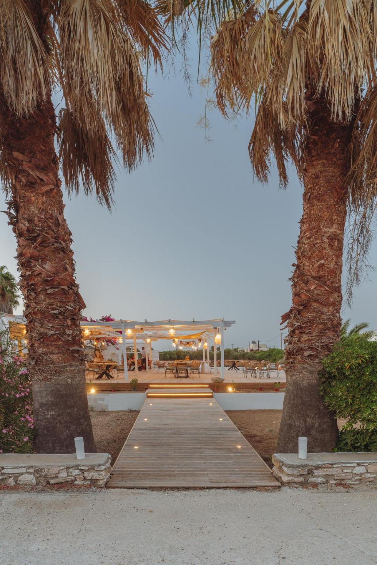 Palm Heaven Boutique Apartments Antiparos Exterior photo